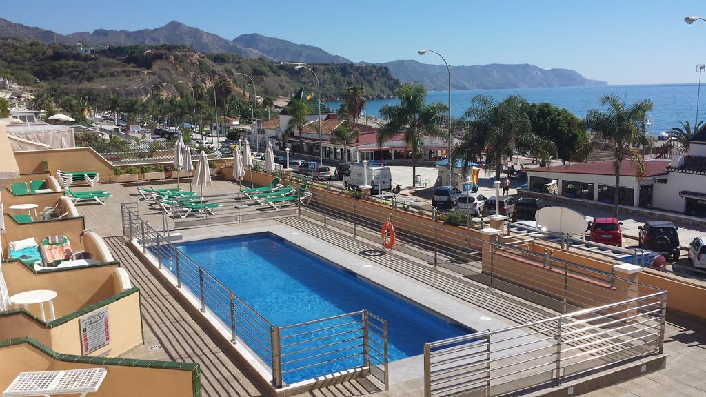 Apartamentos Nerja Bahia Esterno foto