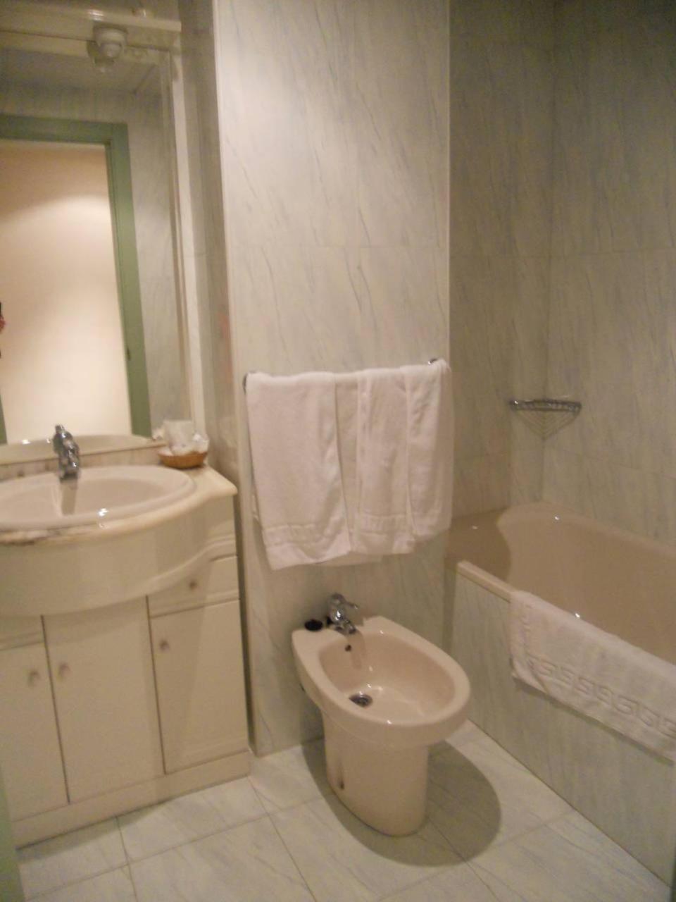 Apartamentos Nerja Bahia Esterno foto