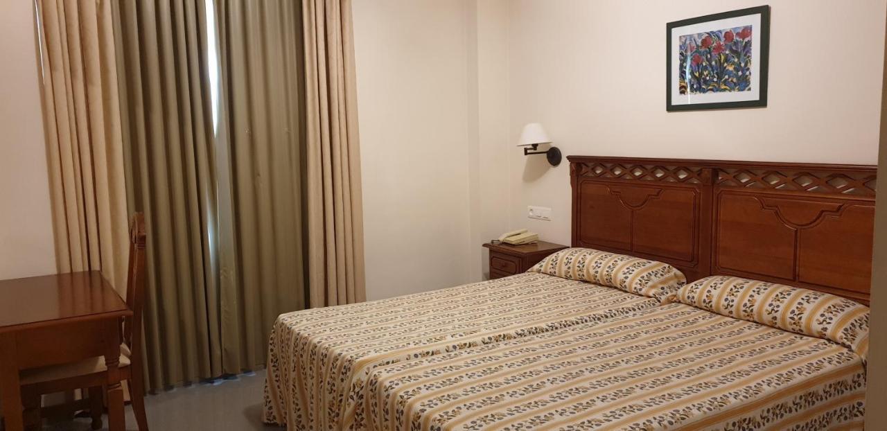 Apartamentos Nerja Bahia Esterno foto